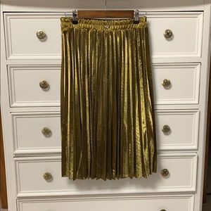 Gold pleated midi skirt